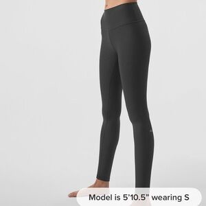Alo Yoga - 7/8 High Waist Airlift Legging